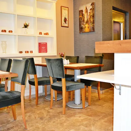 Montena (adults Only) 3*
